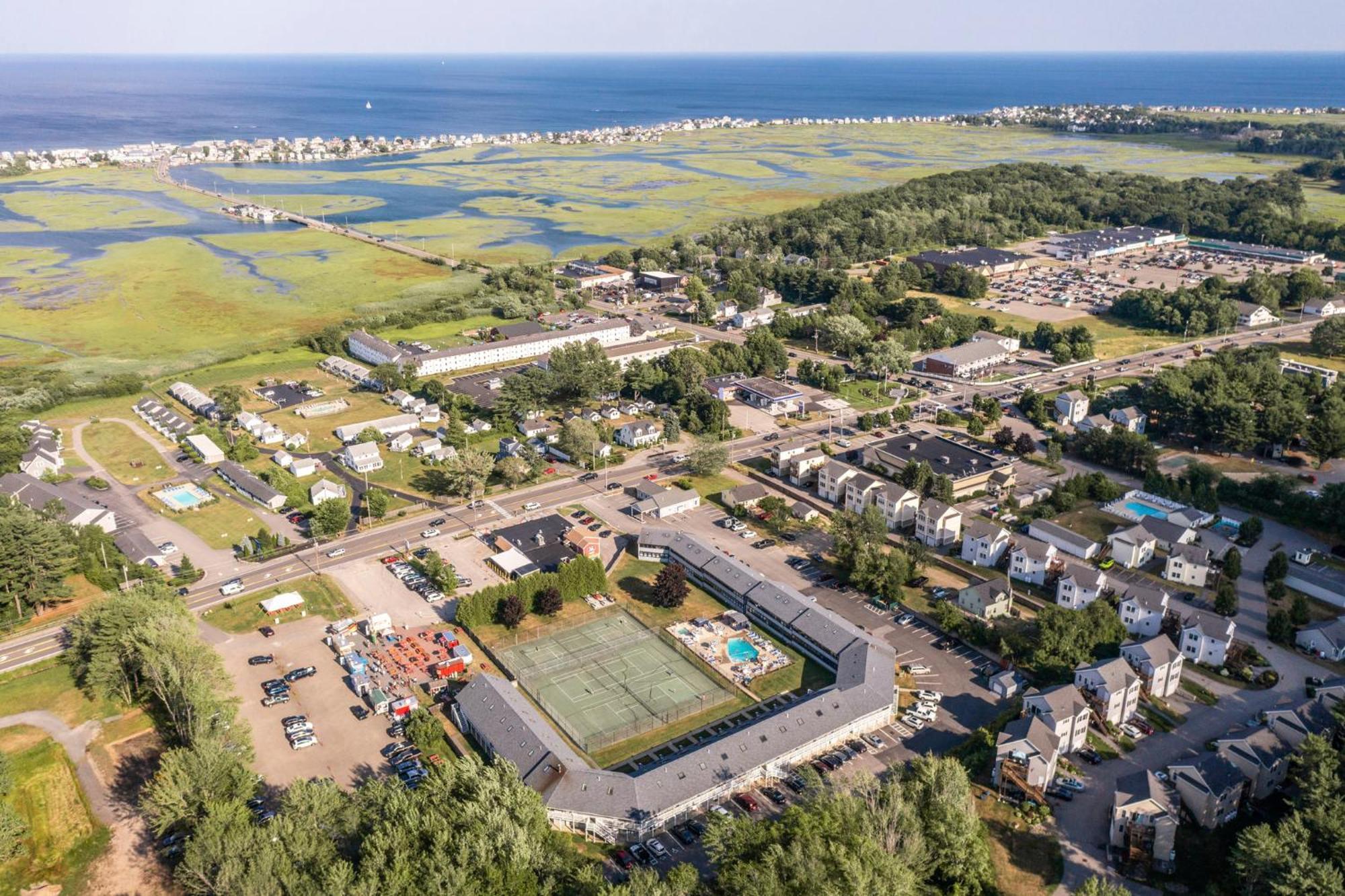 Nautical Mile Resort 웰즈 외부 사진